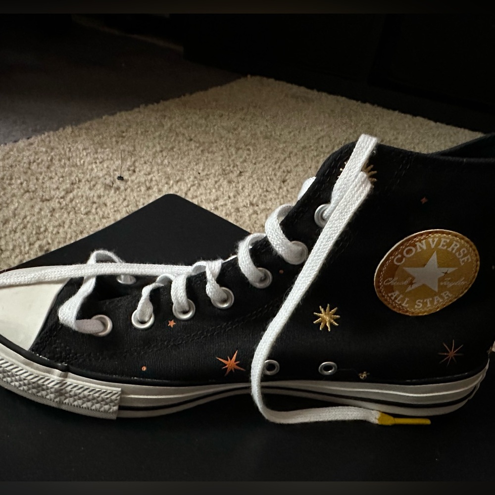 Converse Black High-Top Sneakers with embroidered Star Design - Picture 2 of 2